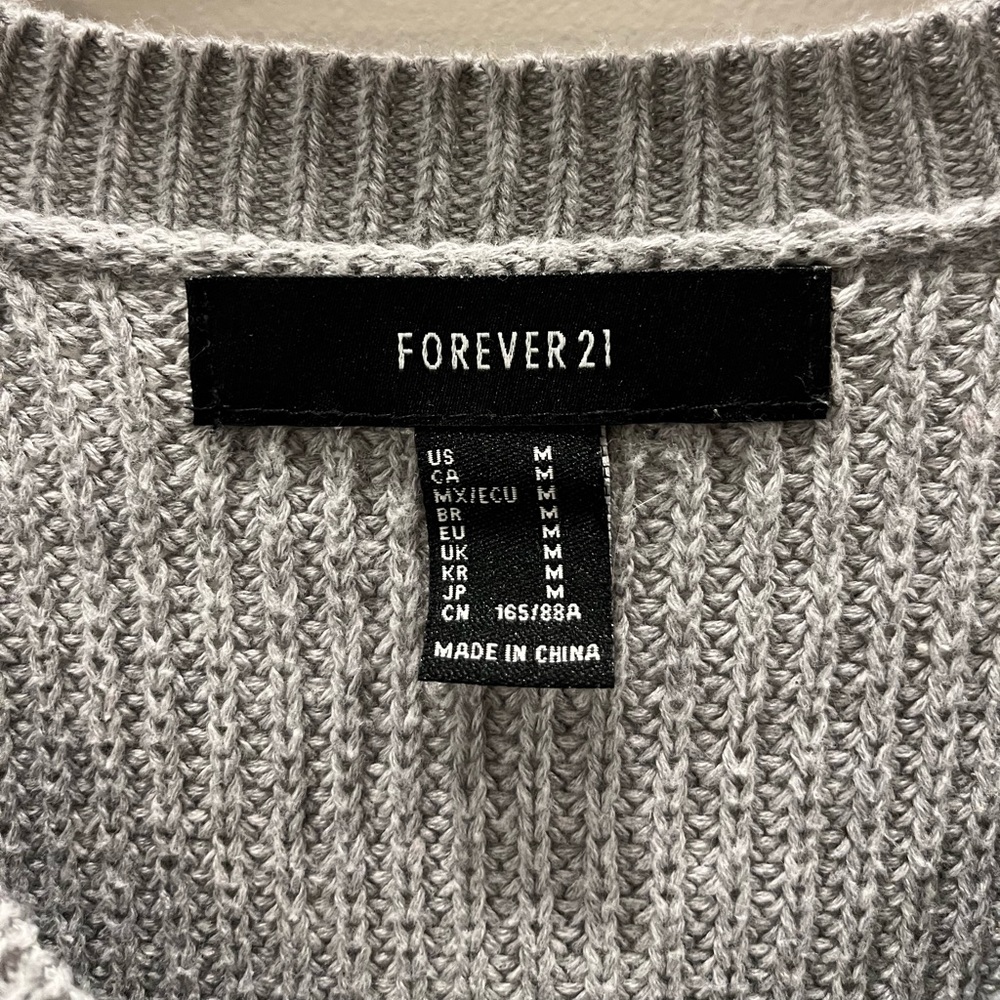 Cropped Sweater - Picture 3 of 3